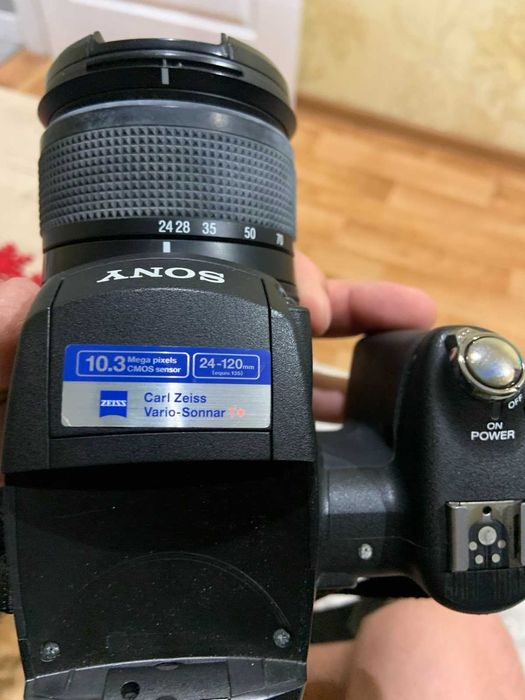 Фотоапарат SONY в хорошому стані