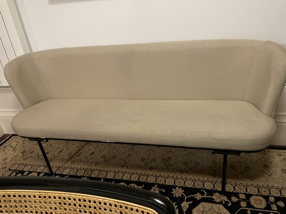 Sofa  elegante ideal para sala de jantar