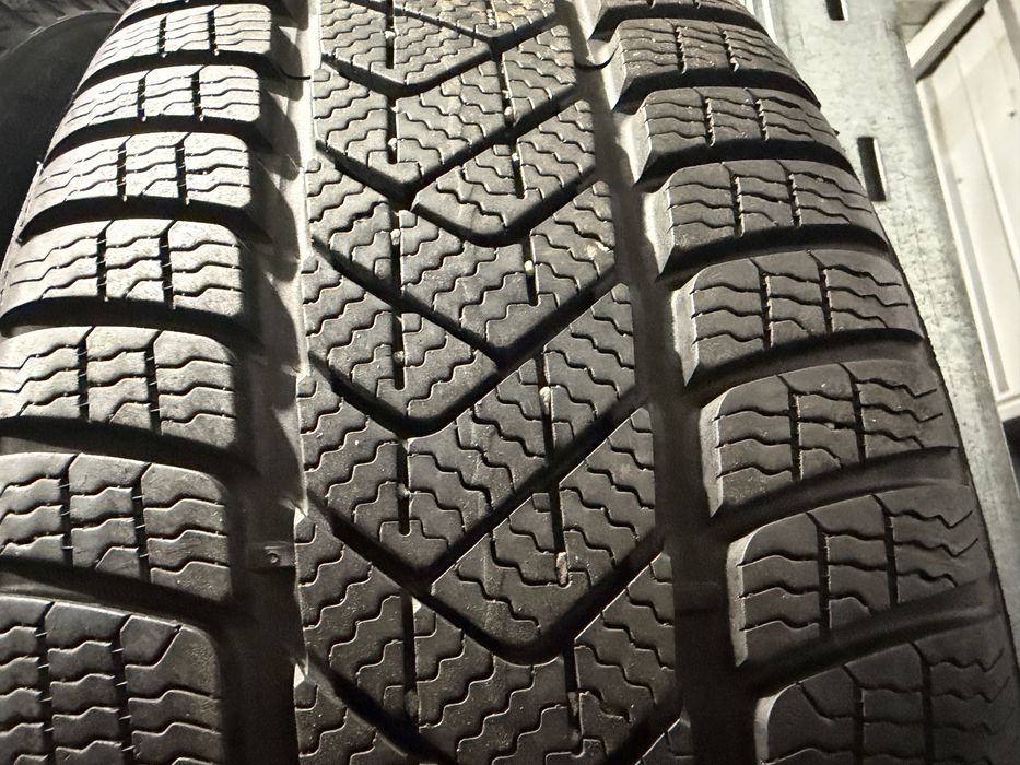 225/45 r 19 Pirelli run flat 4шт.