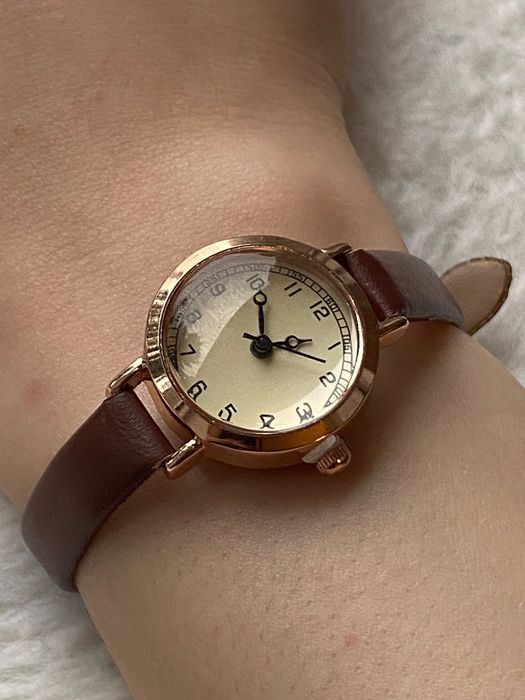 Kobiecy zegarek vintage