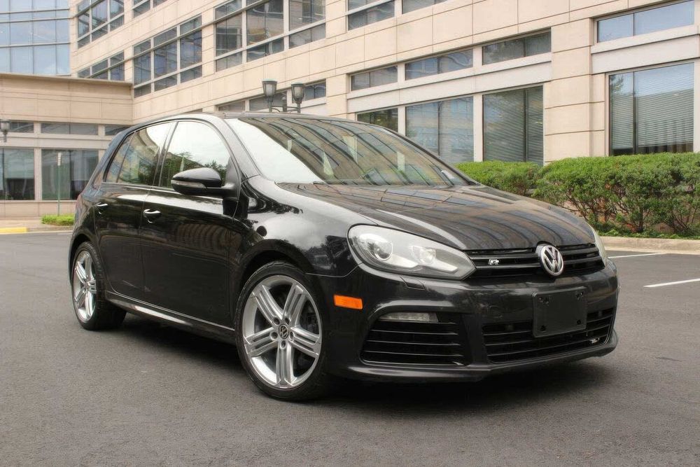 Volkswagen Golf R      2013