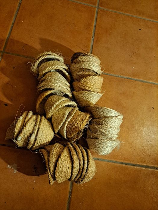Ninhos em corda de sisal