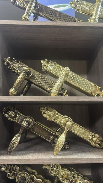 Великі Латунні Дверні Ручки, Нові, На Вхідні і Міжкімнатні Дверні