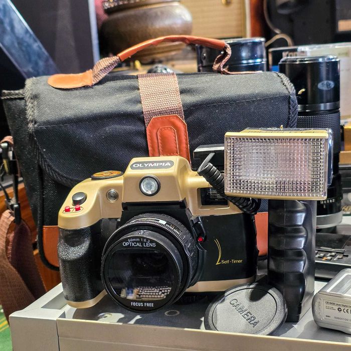 Máquina Fotográfica Olympia NK4040 Flash/Punho– Analógica 35mm Vintage