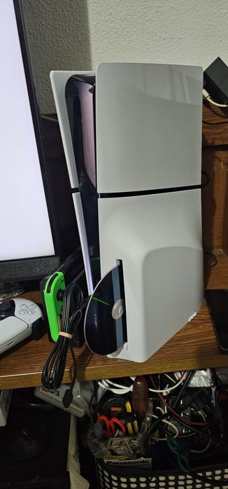 PS5 modelo slim com drive bluray + jailbreak 11.20+ extras