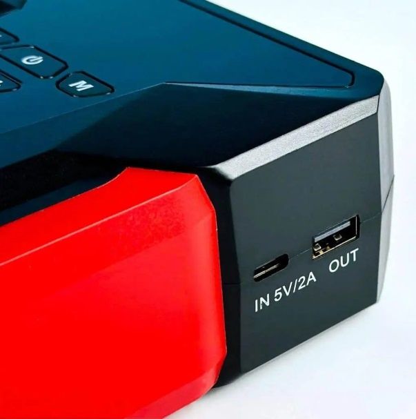 Автомобильное пуско-зарядное устройство Бустер с насосом Jump Starter