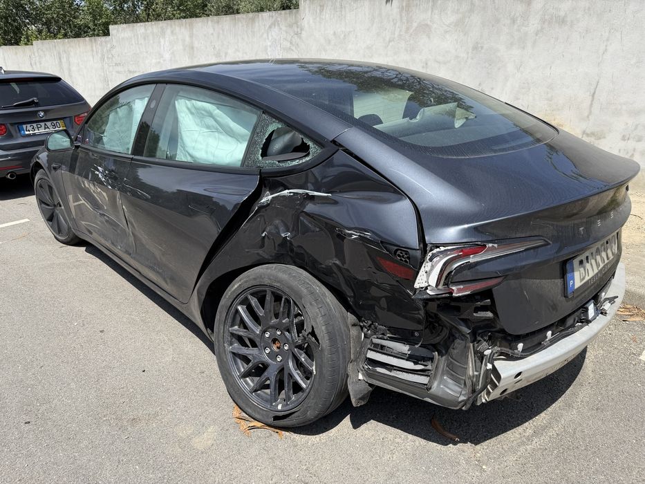 Tesla model 3 long range premium