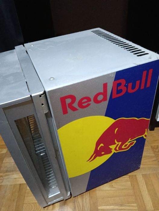 Lodówka Red Bull