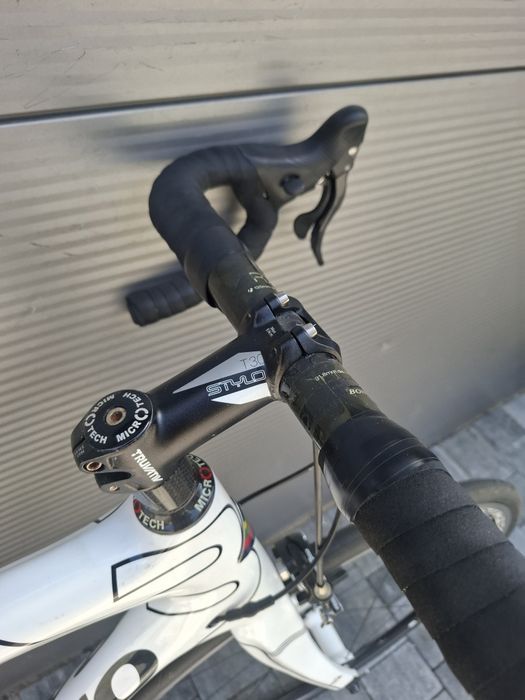 Rower szosowy szosa Basso Astra Italian karbon ultralekki pełna grupa Campagnolo Athena r. 58 koła Fulcrum Racing 3
