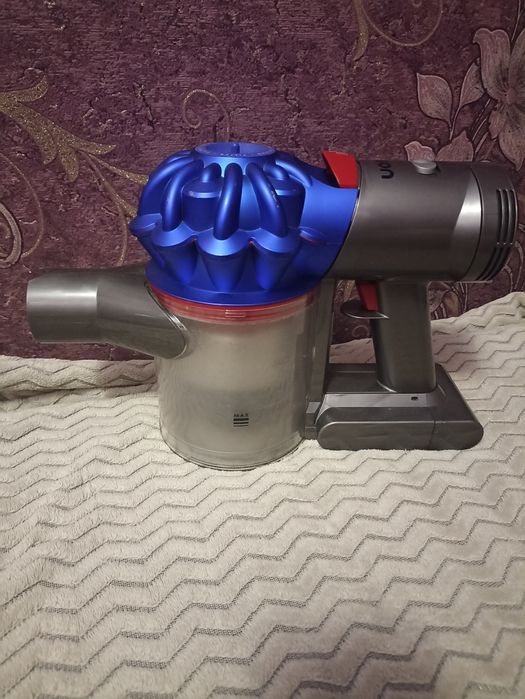 Акумуляторний пилосос dyson v6