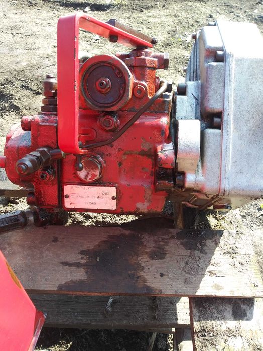 Продам запчастини для оприскувача  "HARDI"