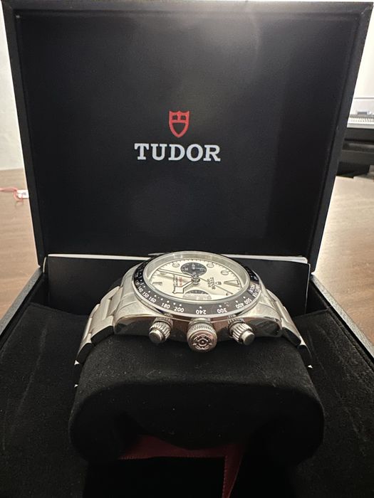 Relogio TDR Black Bay Chrono