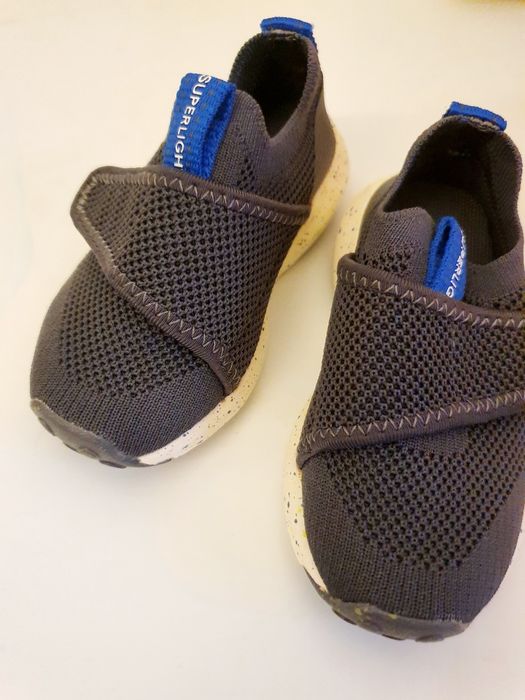 Tenis Zippy modelo slip-on