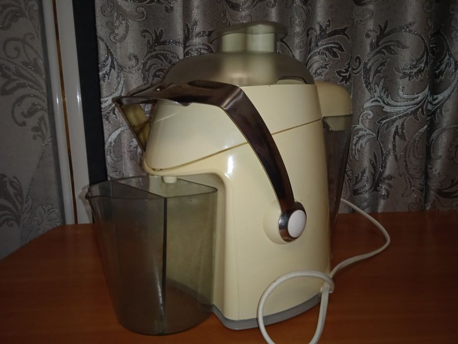 Соковыжималка Moulinex Frutti Pro Plus 600W