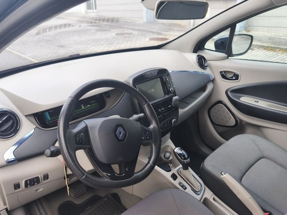 Vendo zoe 22kw bateria própria