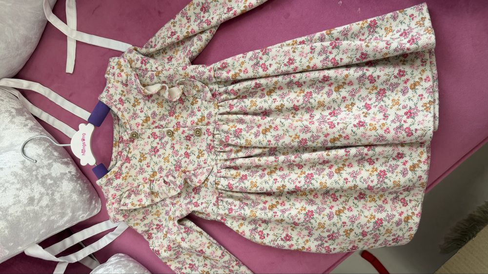 Продам речі для дівчинки 2–3 роки одним лотом