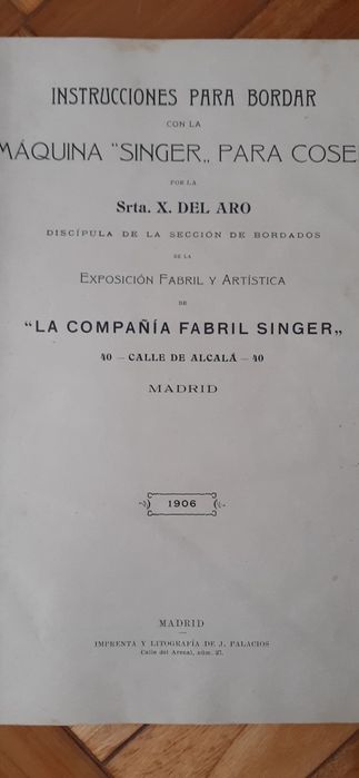Instrucciones para bordar con la máquina Singer para coser