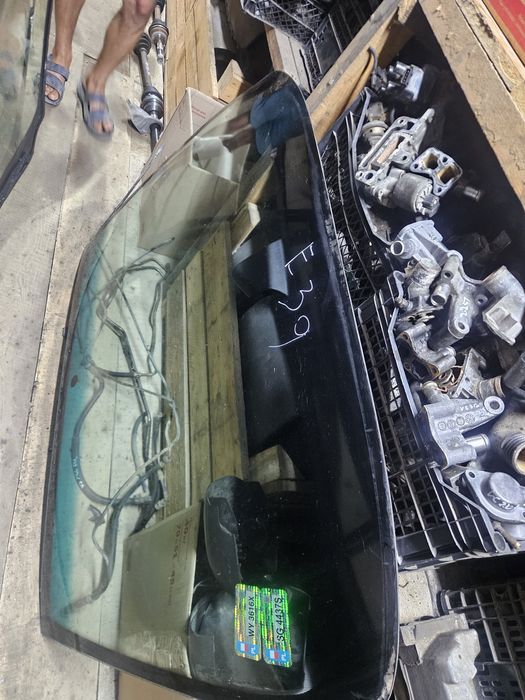 Лобове Вітрове Скло БМВ Е39 BMW E39 Розборка Шрот Запчастини Запчасти