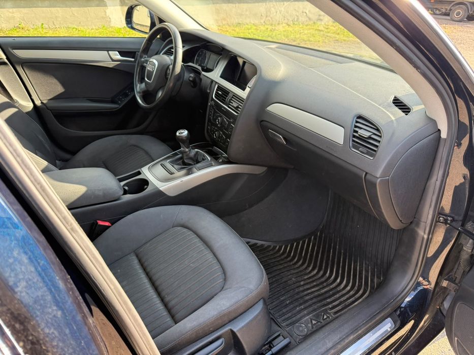 Audi A4 2.0 TDI Xenon Led Klimatronik Tempomat Serwisowana