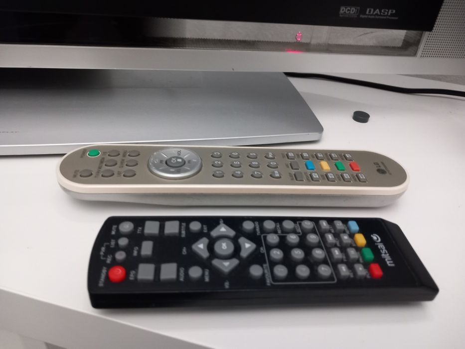 TV LCD marca LG 25" + aparelho TDT