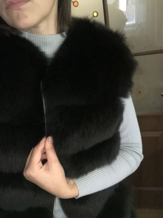 Продам желет із хутра песця