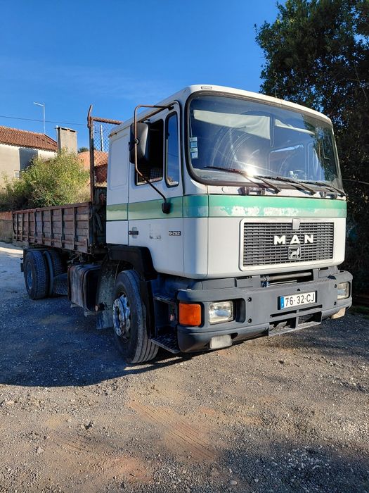 Camião MAN 19.292 Tribasculante