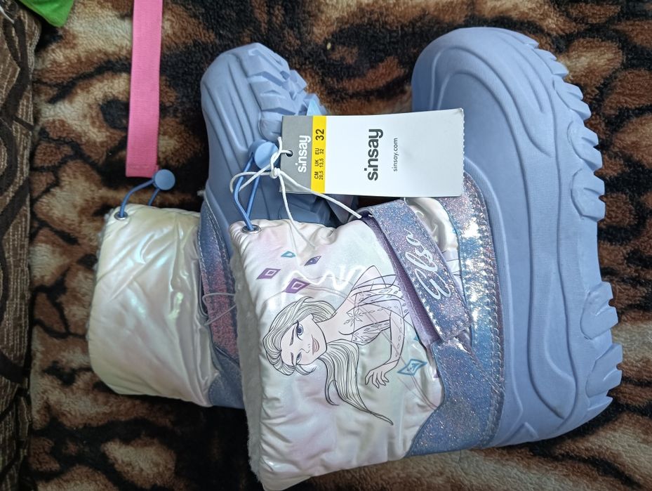 Nowe kozaki kraina lodu 32