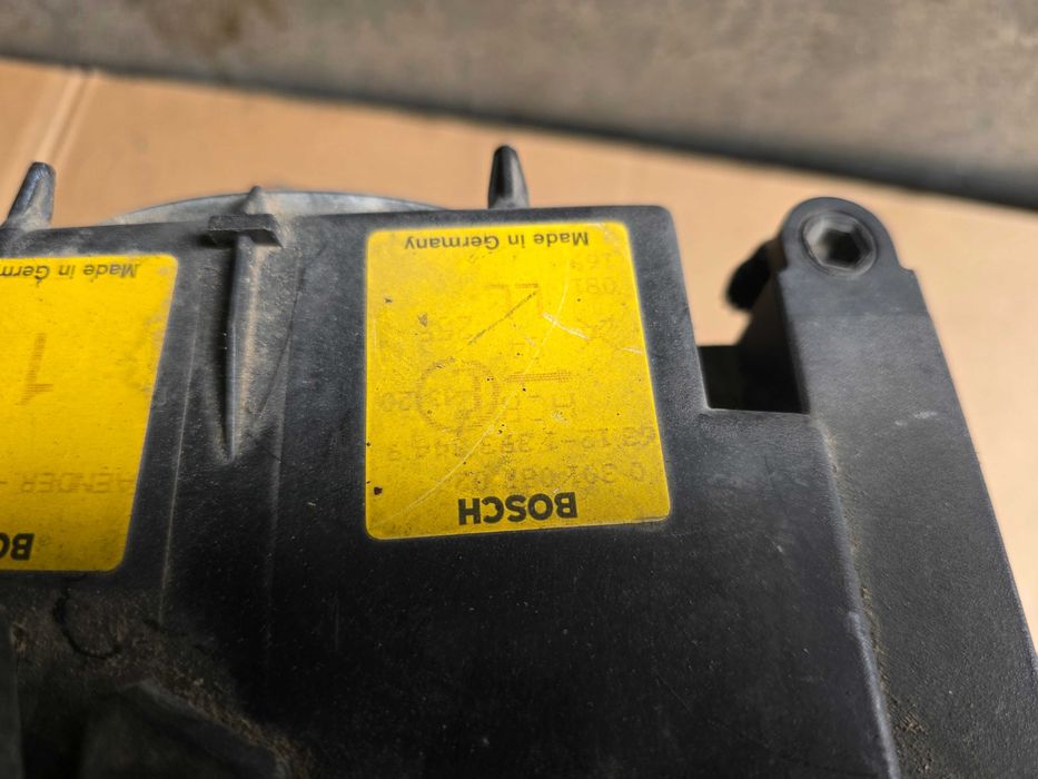 lampa przód BMW E36 Yellow Bosch soczewka
