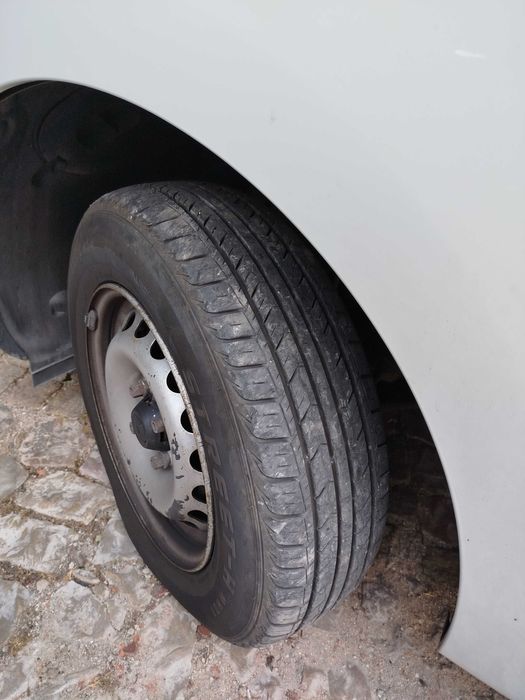 Citroën kangoo 1.5 dci de 2014 com 196000Km.