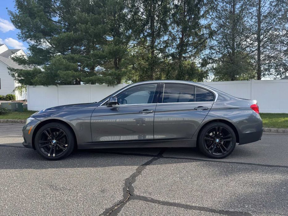 BMW 3 Series 330i xDrive      2017
