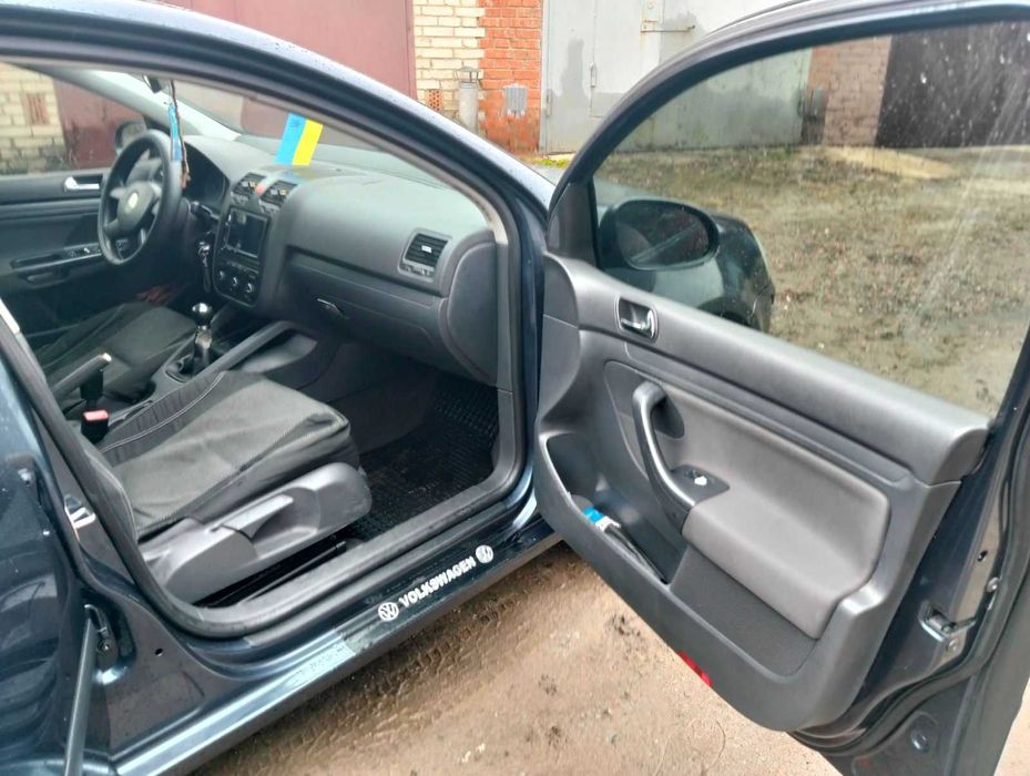 Продам Volkswagen Golf 5