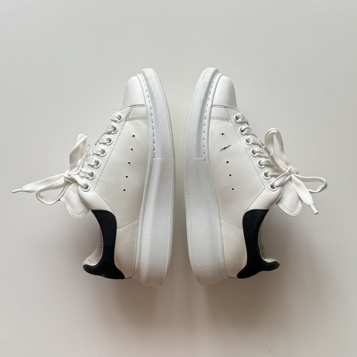 Alexander McQueen Oversized Sneakers кросівки prada