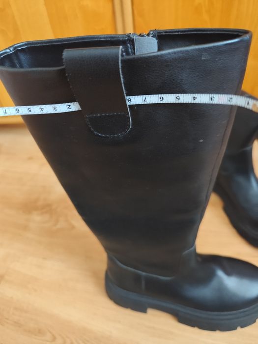 Kozaki na grubej podeszwie h&m  37