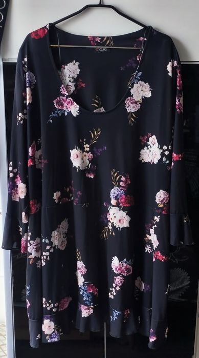 Piękna modna sukienka w kwiaty Yours 58-60 Plus size