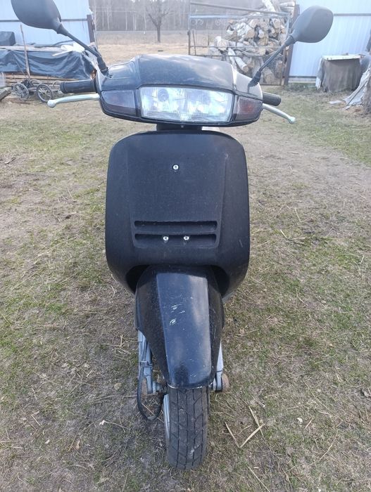 Продам скутер по запчастинах.