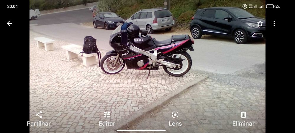 Yamaha FZR 600.
