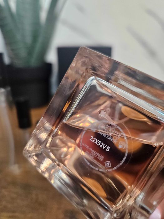 Giorgio Armani Pivoine оригінал розпив