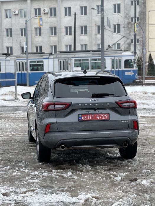 Ford Escape 2023р ST-Line / кросовер / авто