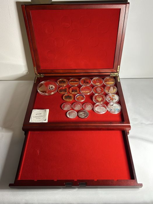 Колекція памʼятних монет