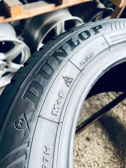 Шини Резина Зимові  225 55 17 Dunlop Sp WinterSport 4D RSC  4шт