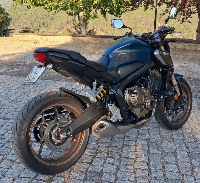 Honda CB 650R Neo Sports Café  95cv