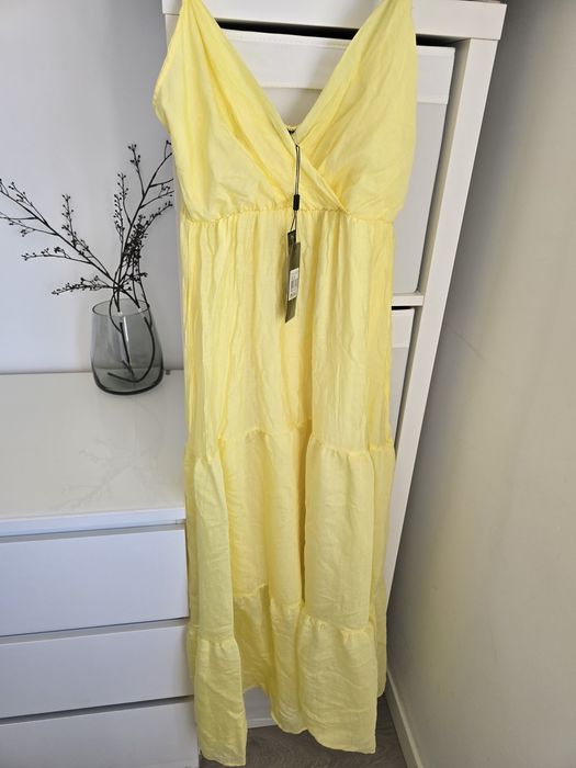 [VESTUÁRIO/MULHER] - Vestido amarelo comprido tamanho S/M