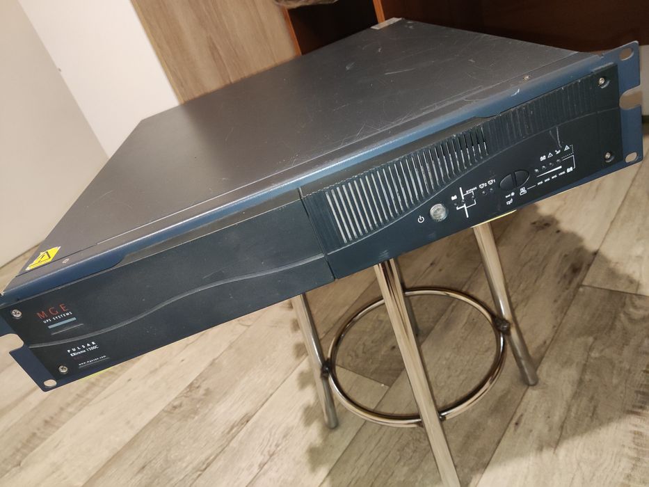 ИБП MGE Pulsar Extreme 1500C, с дефектом