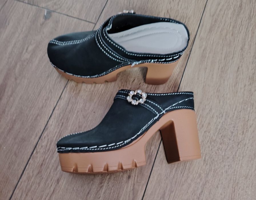 Buty na koturnie