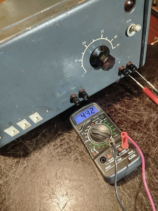 Блок живлення 0-42В, 6,3А