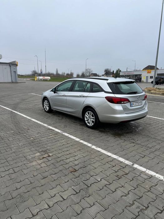 Продам Opel Astra K. 2016р. 1.6дизель