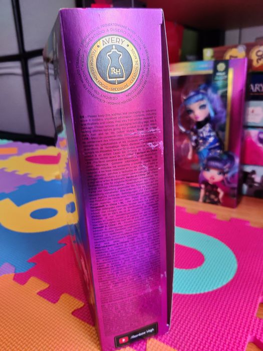 Boneca Rainbow High junior-special edition- Avery Styles nova em caixa