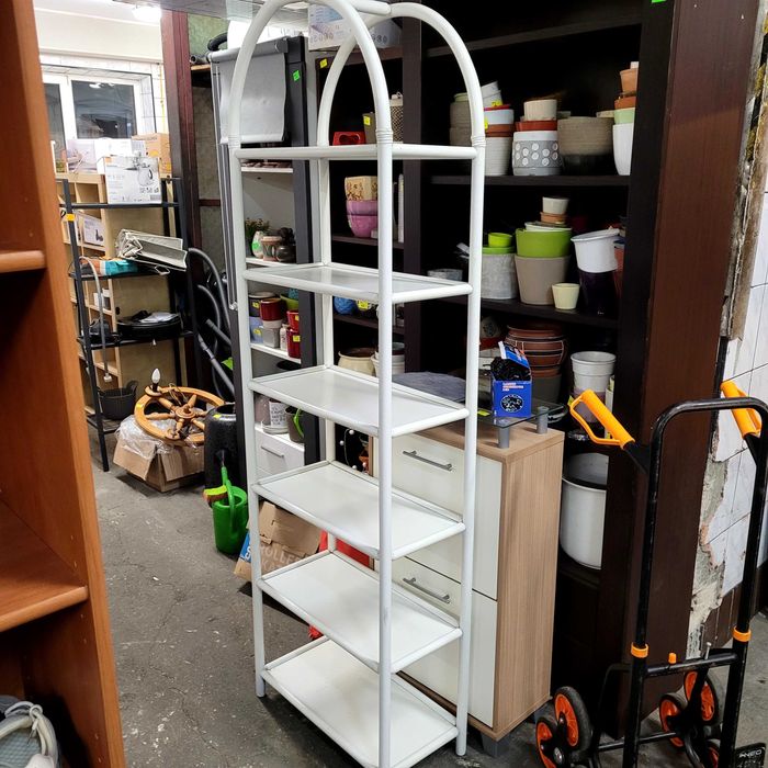 Regał biały drewniany. Możliwy transport