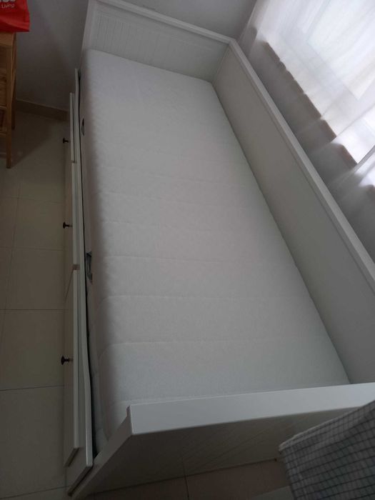 Cama de Extensão - fechado torna cama de solteiro e aberto  de casal