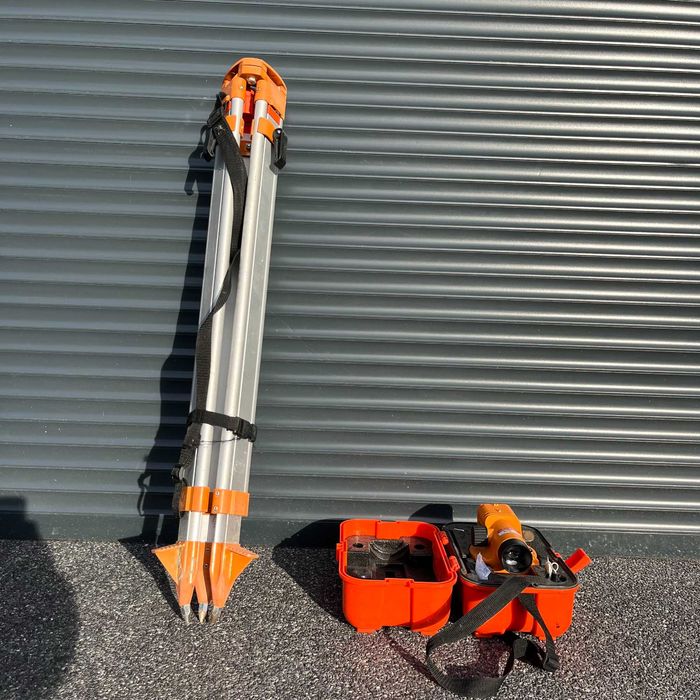 Niwelator optyczny Geoline AL-32 120 m IP54 + kalibracja + statyw | Firma |